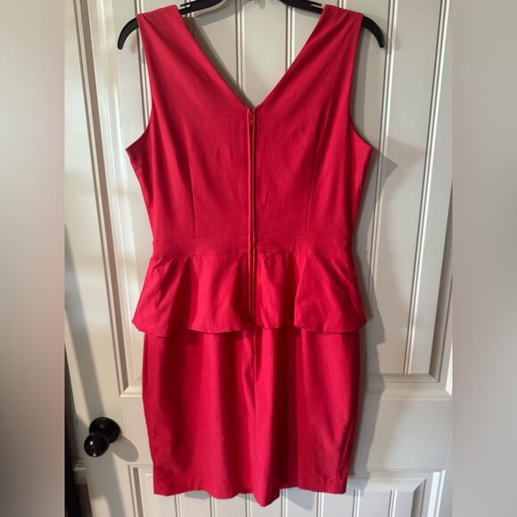 💋BADGLEY MISCHKA ♥️ Red Peplum Sheath V-Neck Dress (Women’s Size 10) 🔥 Like NEW - Picture 5 of 6